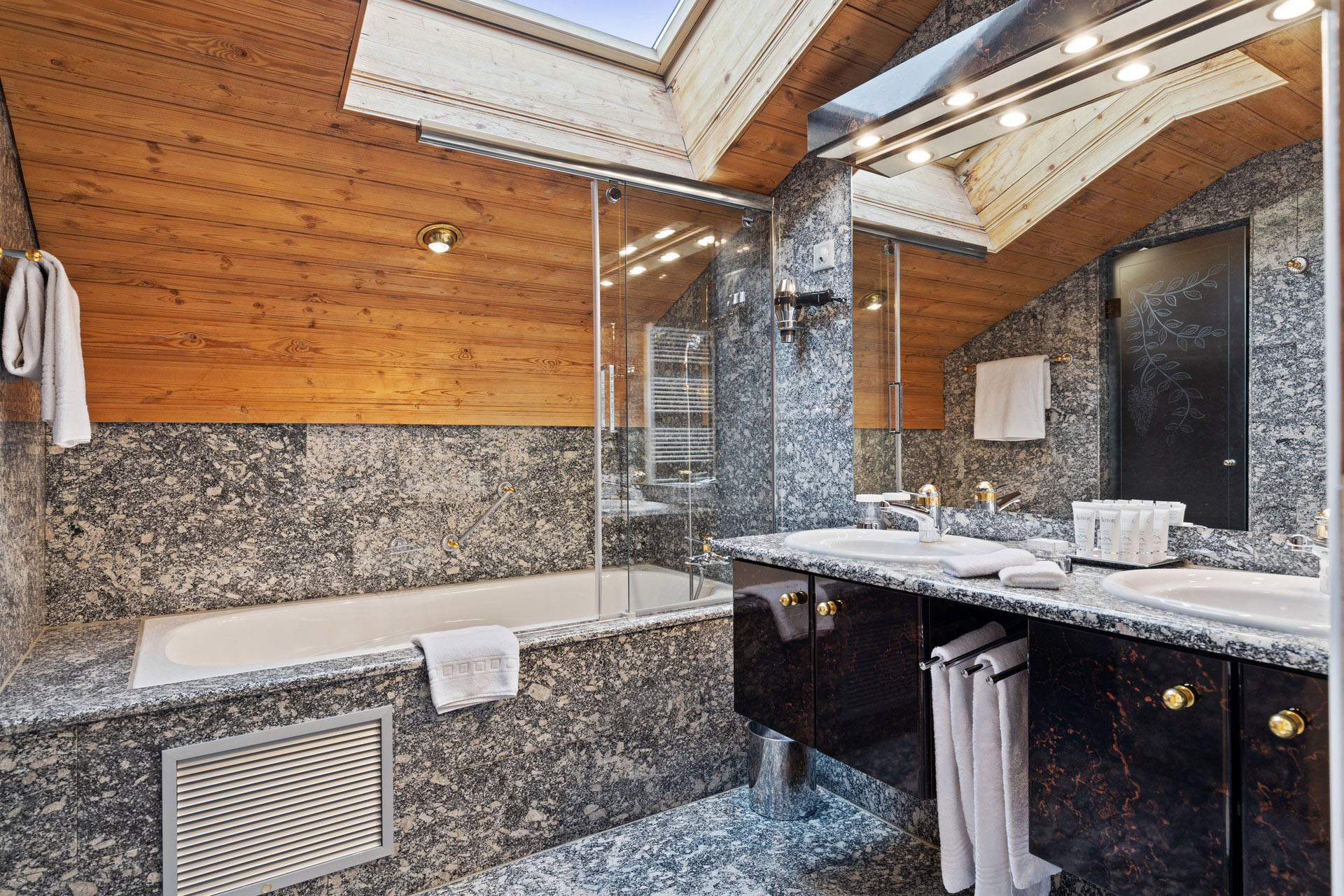 Chalet Suite Matterhorn Bathroom - Grand Hotel Zermatterhof