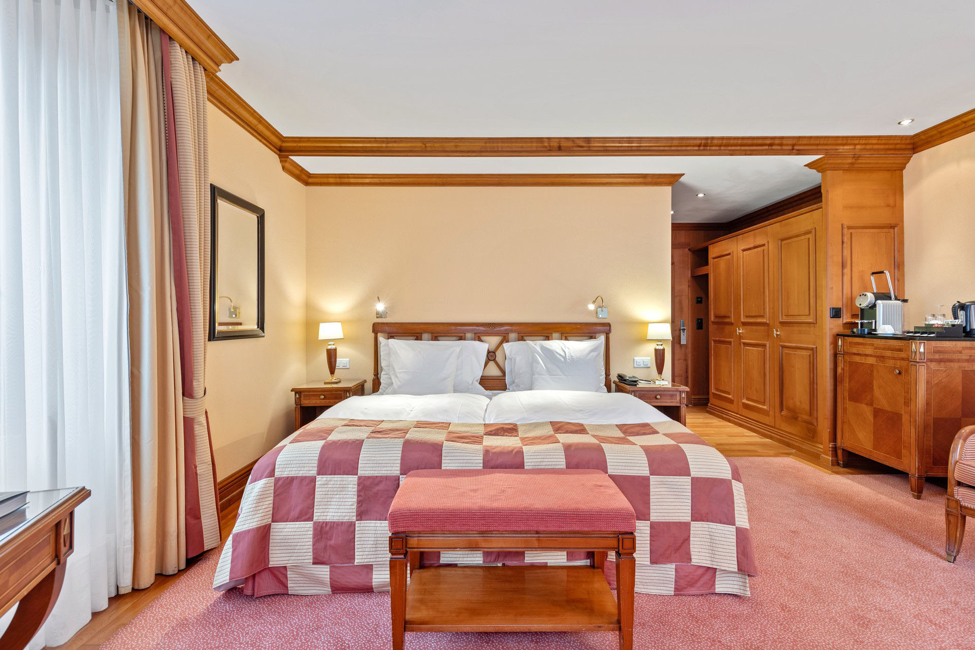Classic Double Room Space - Grand Hotel Zermatterhof