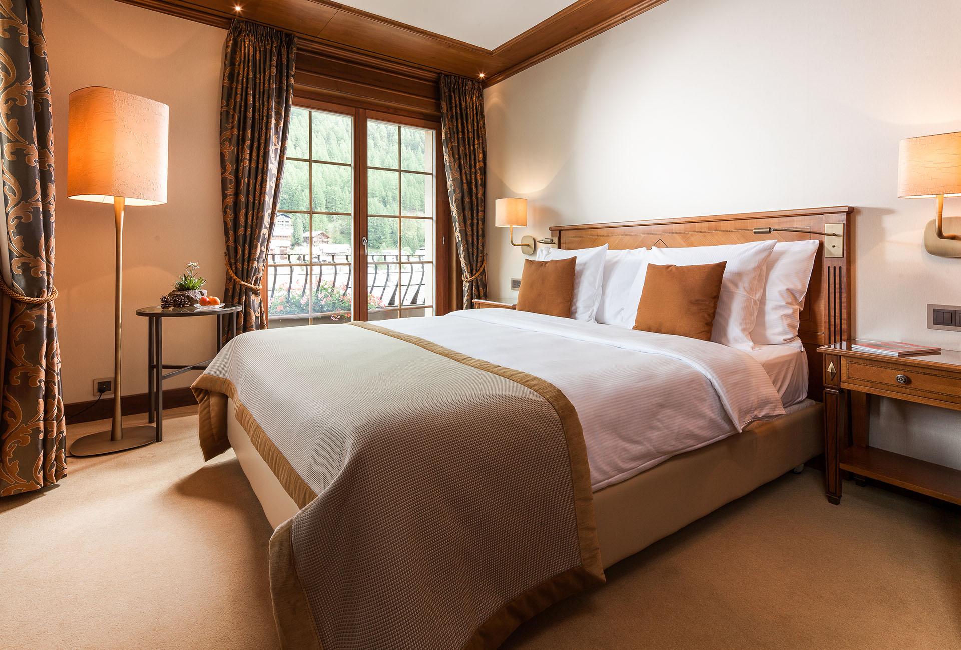 Classic Superior One Bedroom Suite - Grand Hotel Zermatterhof