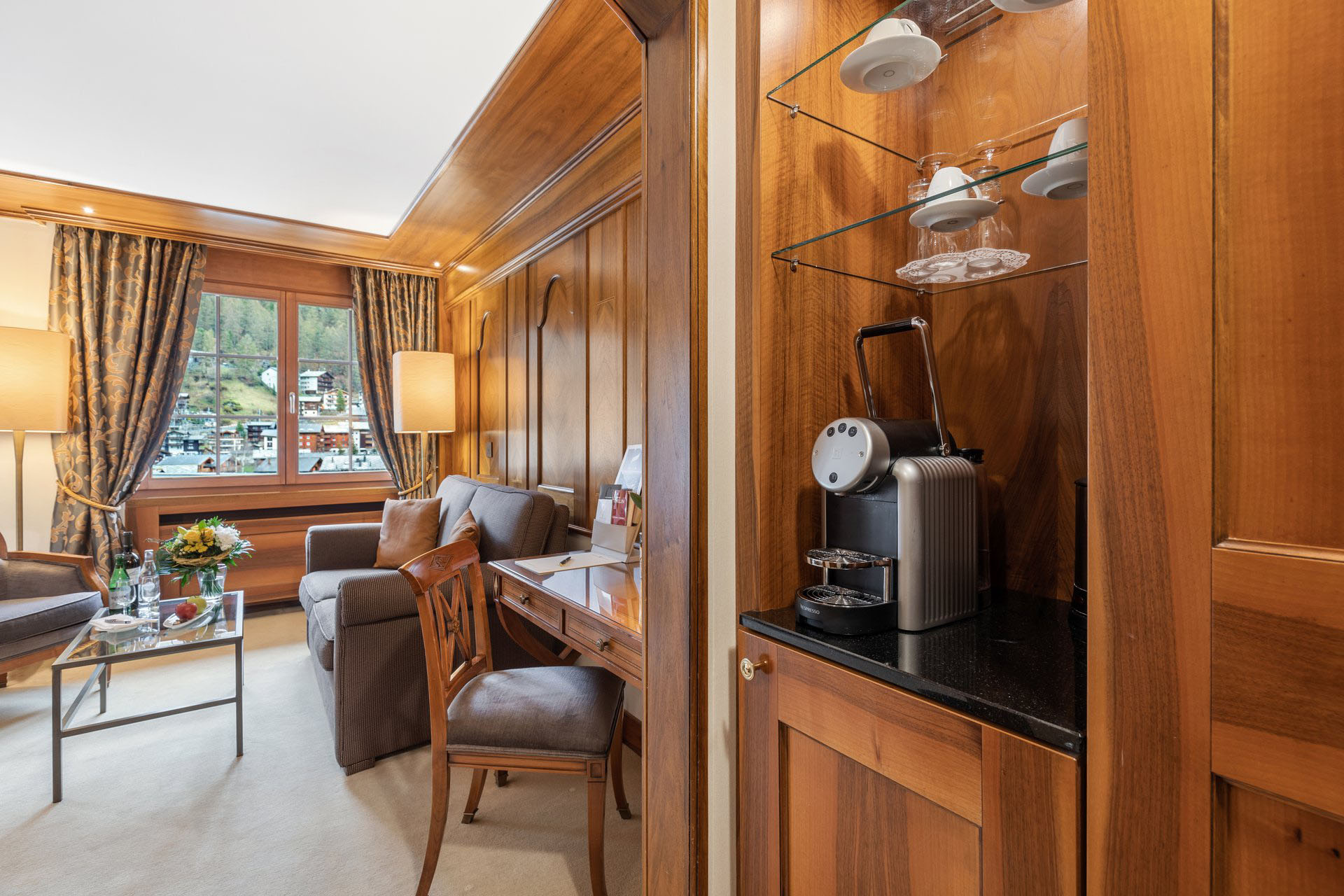 Deluxe Double Room Coffee Maker - Grand Hotel Zermatterhof