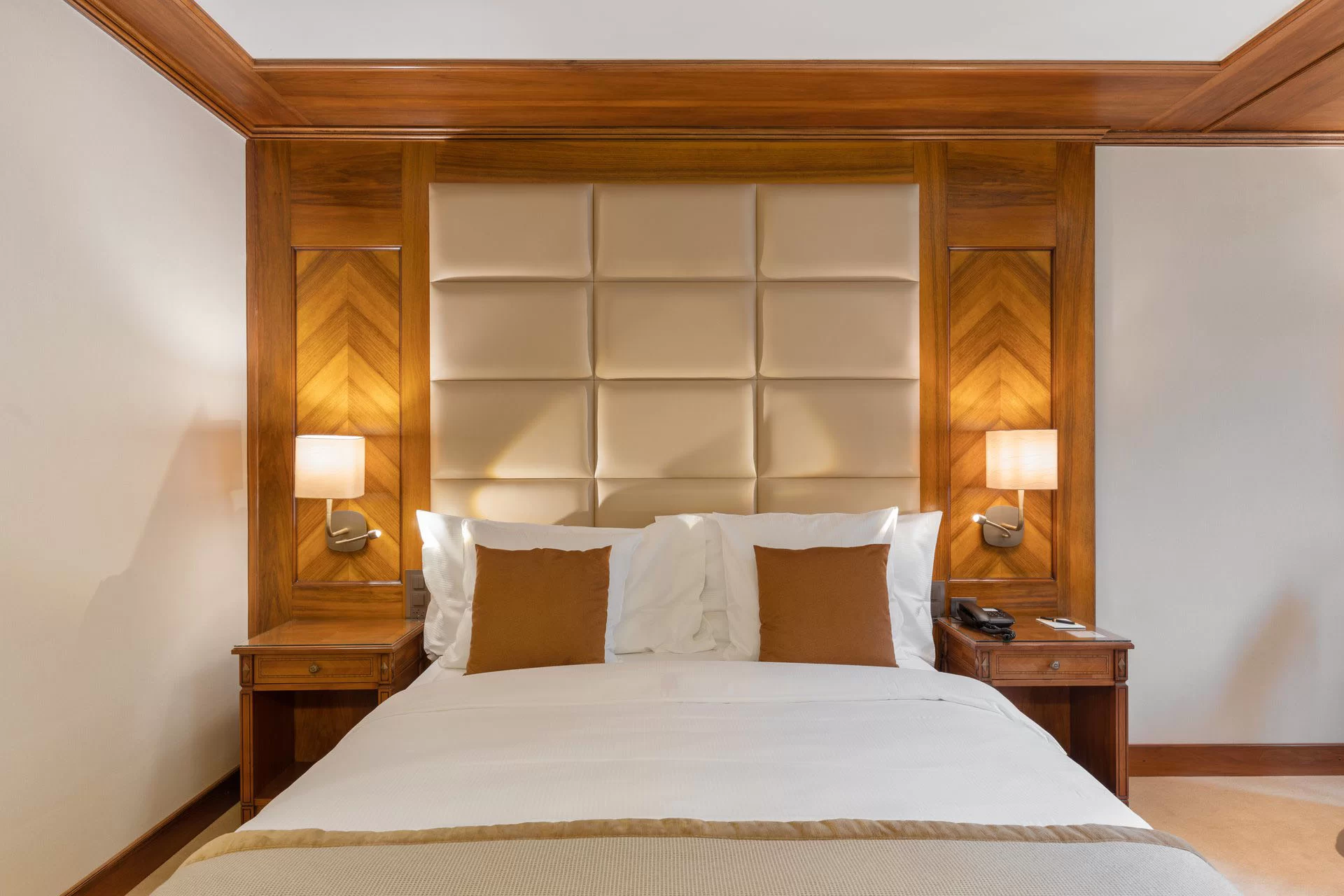 Single Room Bedroom - Grand Hotel Zermatterhof
