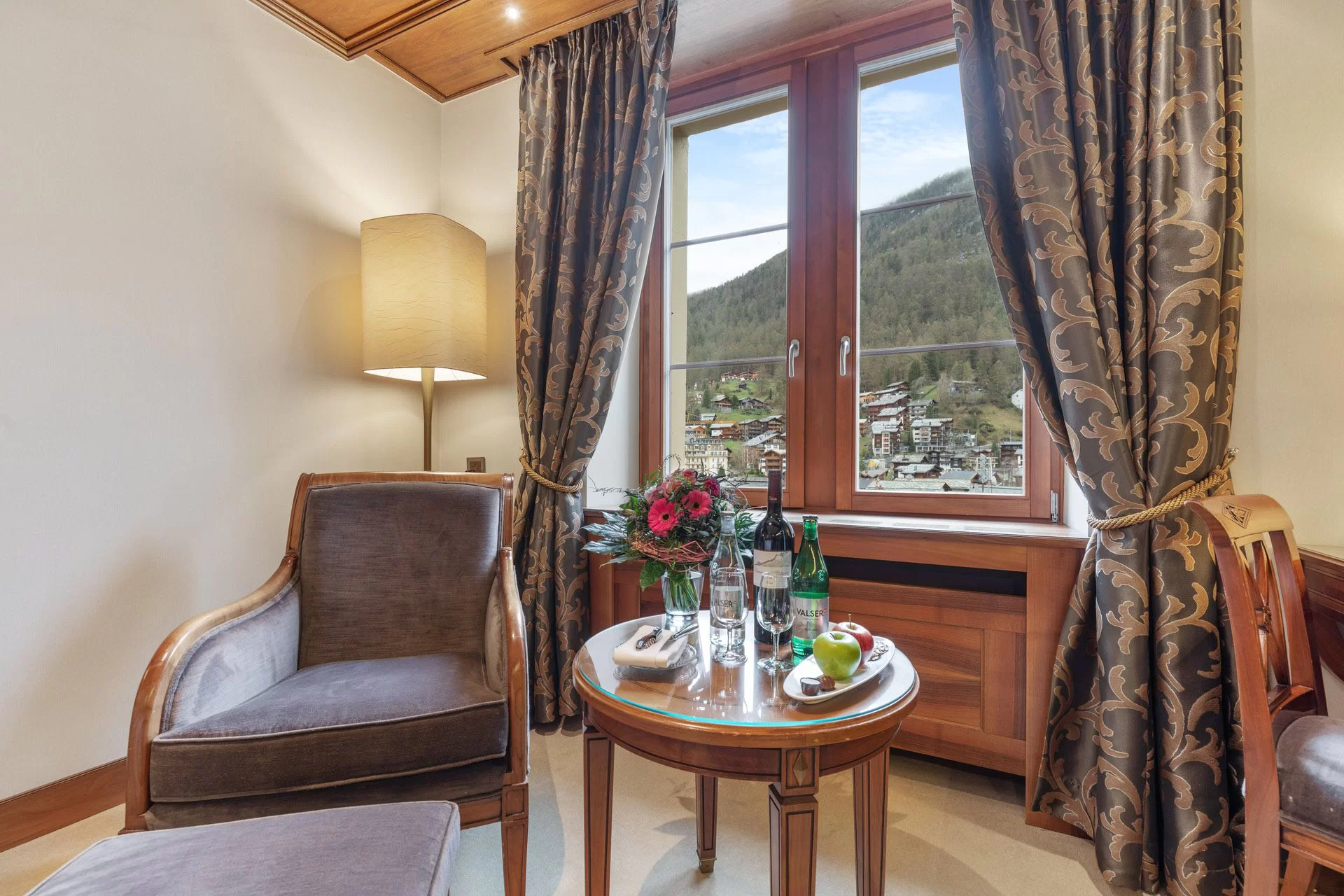 Single Room Living Area - Grand Hotel Zermatterhof