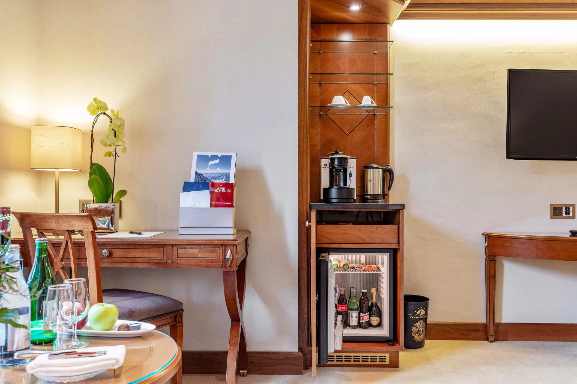 Single Room Minibar - Grand Hotel Zermatterhof