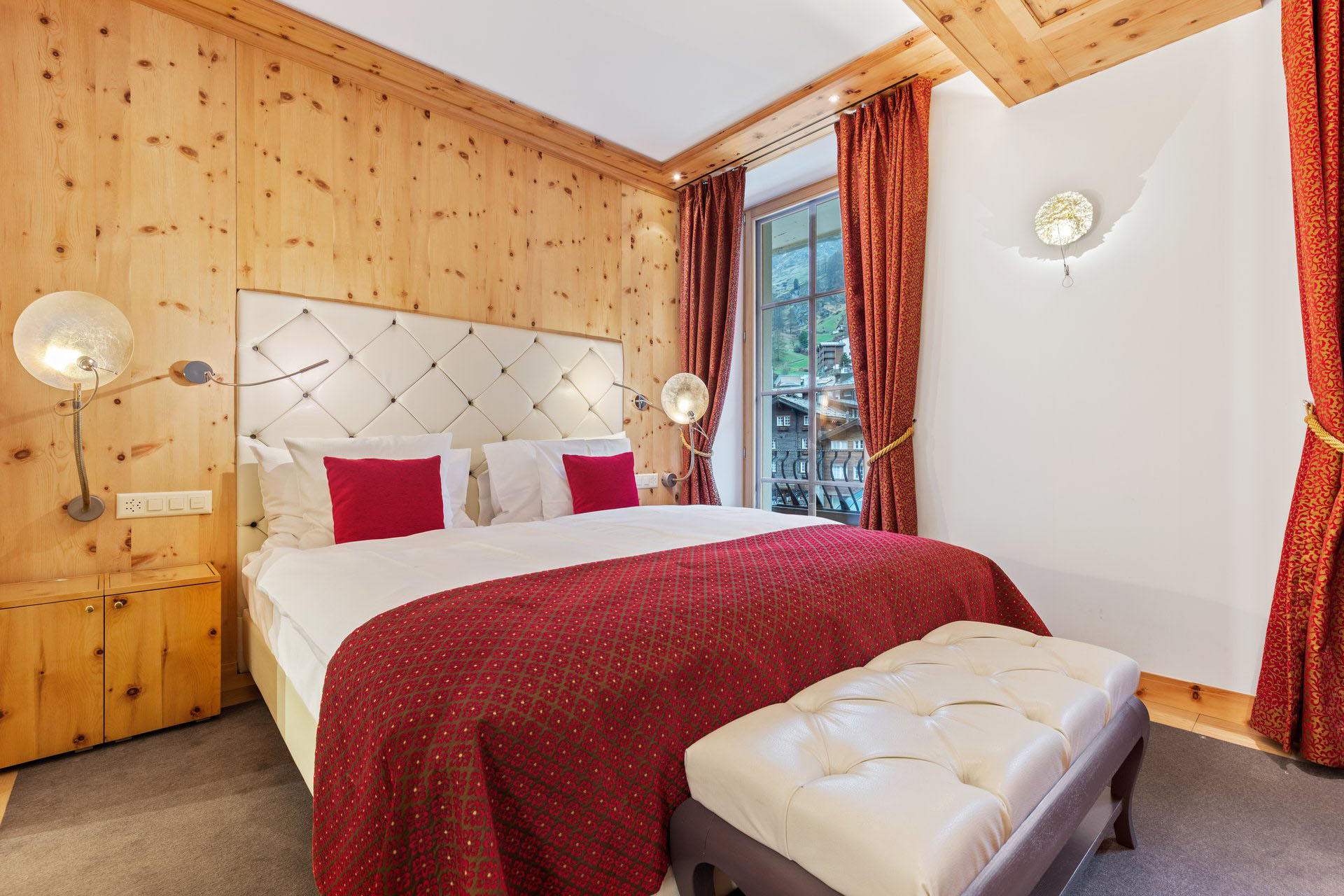 Superior One Bedroom Suite Matterhorn View King Sized Bed - Grand Hotel Zermatterhof